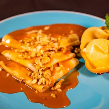 Crepas con Cajeta