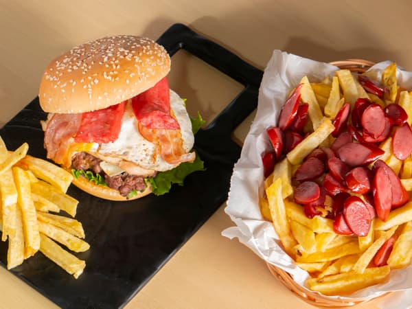 Hamburguesas La R Salchipapas