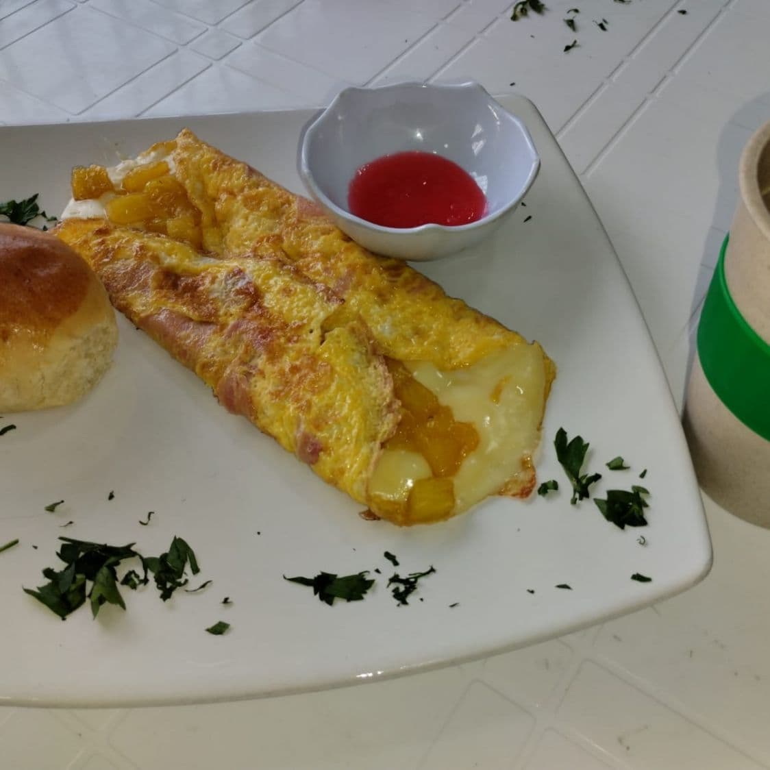 Huevos en Omelette de Pollo