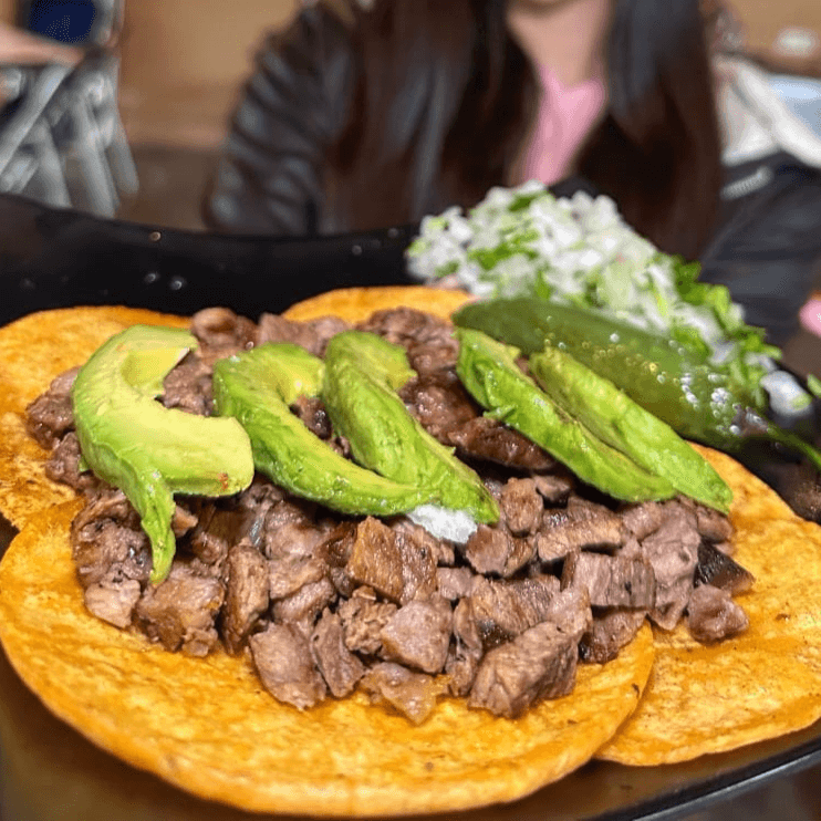Los Tacos Con Aguacate