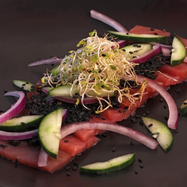 Tiradito de atún