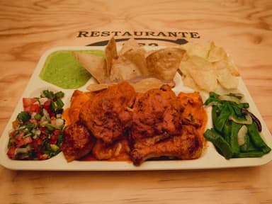1 Pollo Rostizado en Salsa Preparado