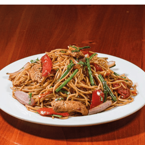 Tallarin Saltado de Pollo