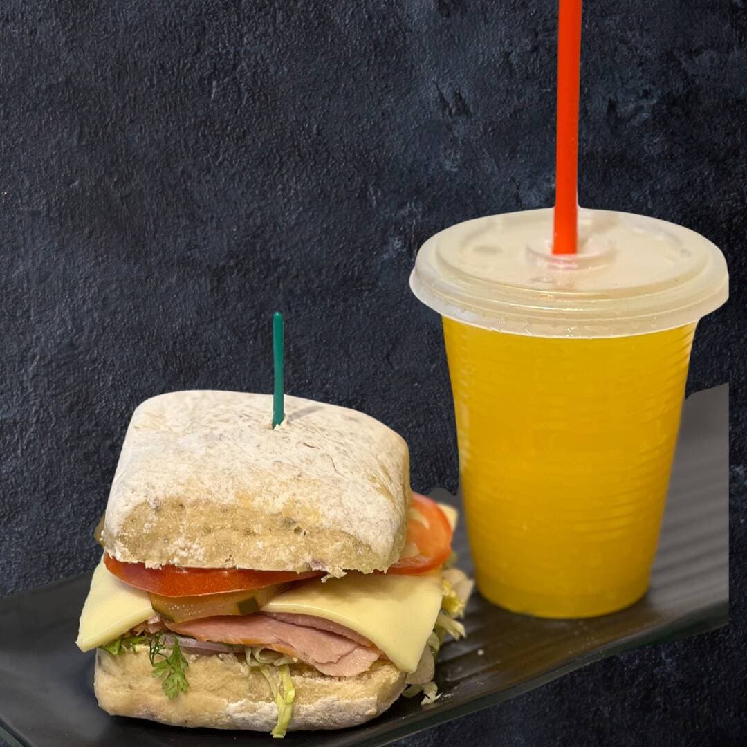 Sandwich Ensayá! + Coca Cola Zero 250