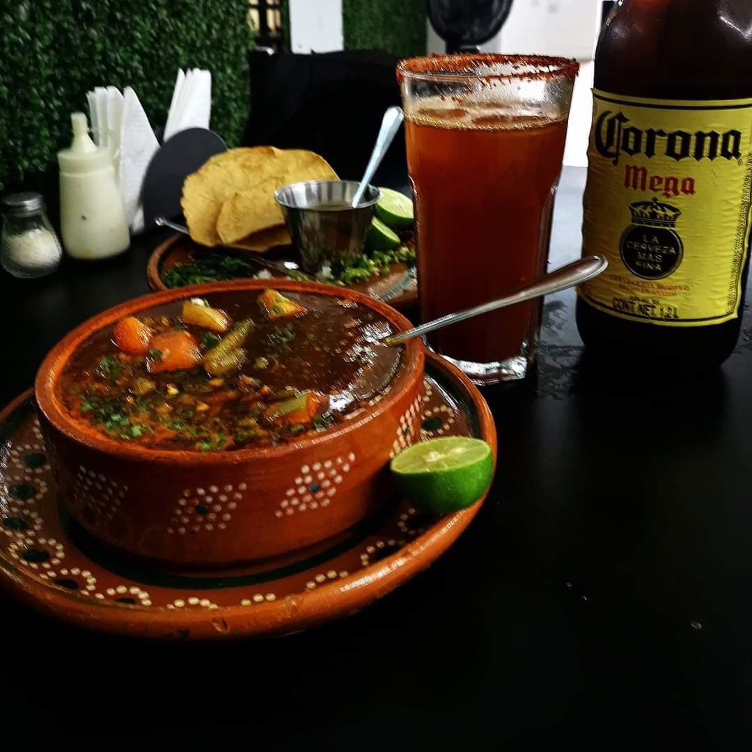 Pinche Caldo
