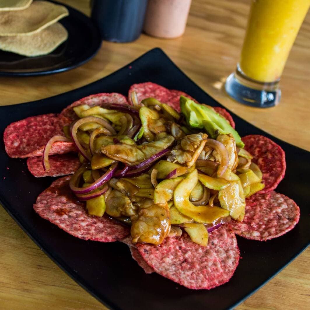 Aguachile con Tostitos Morados