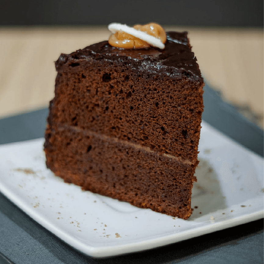 PORCIÓN DE TORTA NEGRA ENVINADA