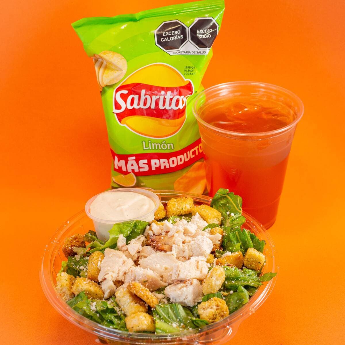 Combo Ensalada Cesar + Té de la Casa + Papitas