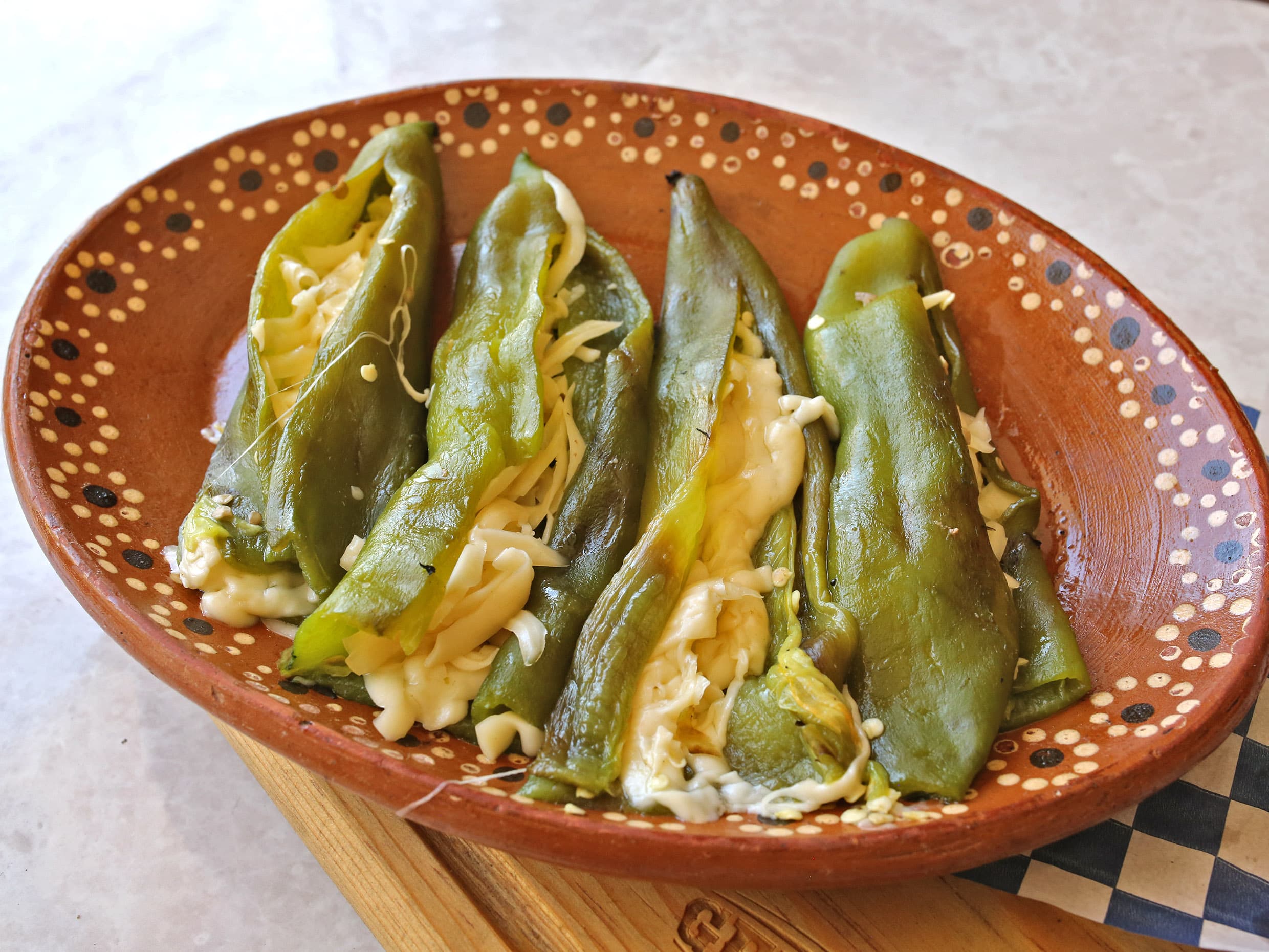 Chilaca con Queso pza.