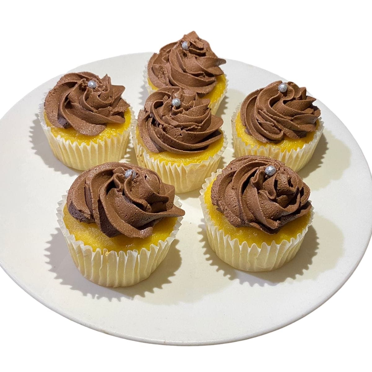 Cupcake de Vainilla con Betún de Chocolate 6 Pz