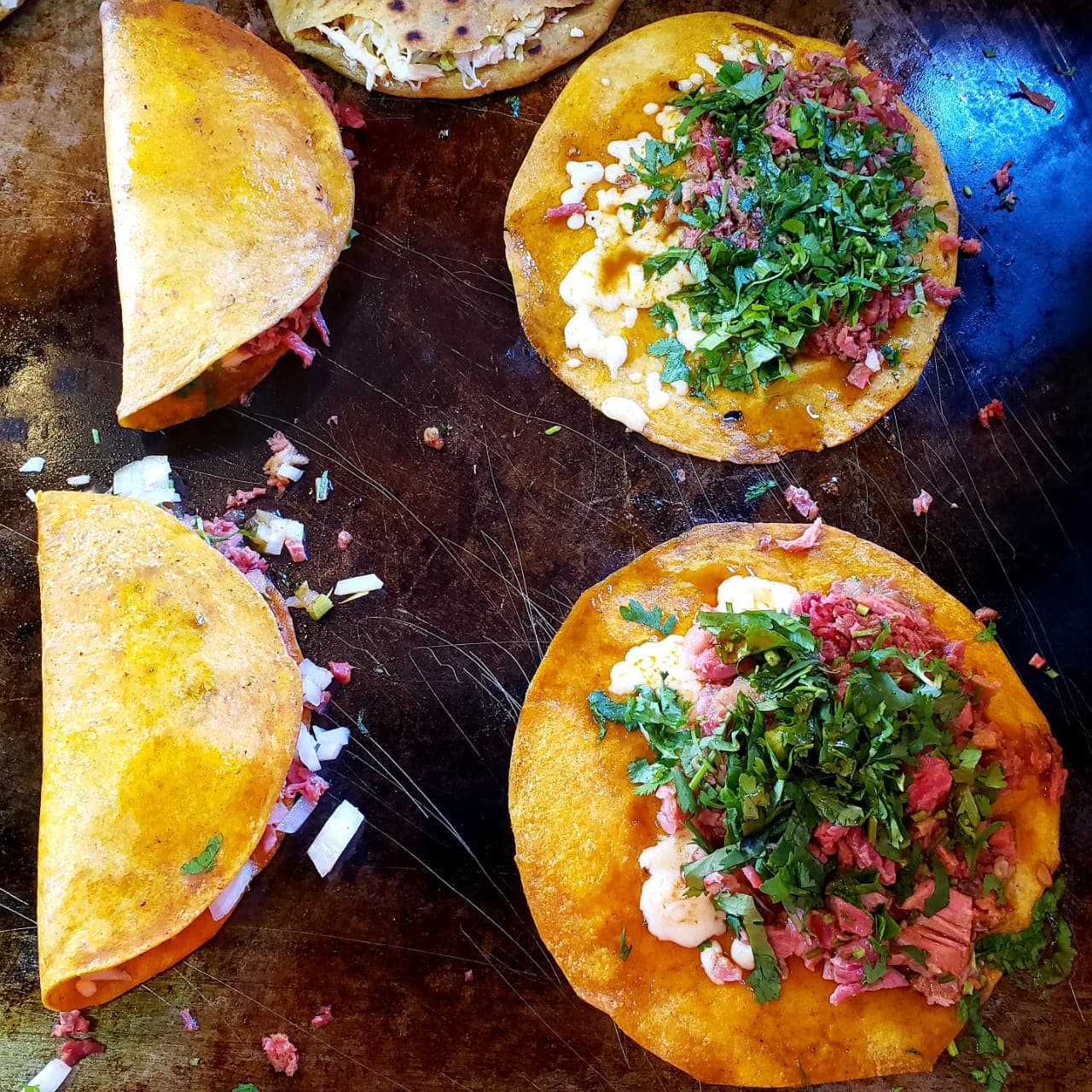 Quesabirrias (2 Pzs) con Consomé