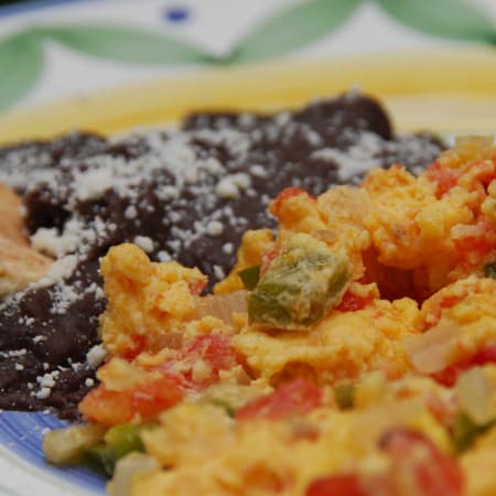 HUEVOS A LA MEXICANA