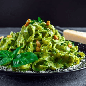 Spaguetti al Pesto con Milanesa