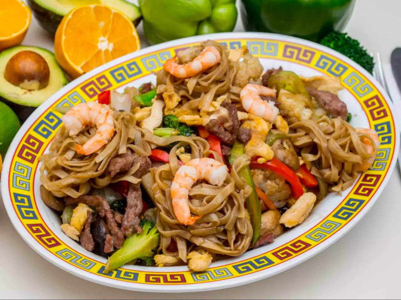 Chau Mein Kowloon (Con Caldillo)