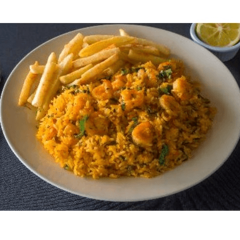 Arroz con Camarones y Papas Fritas
