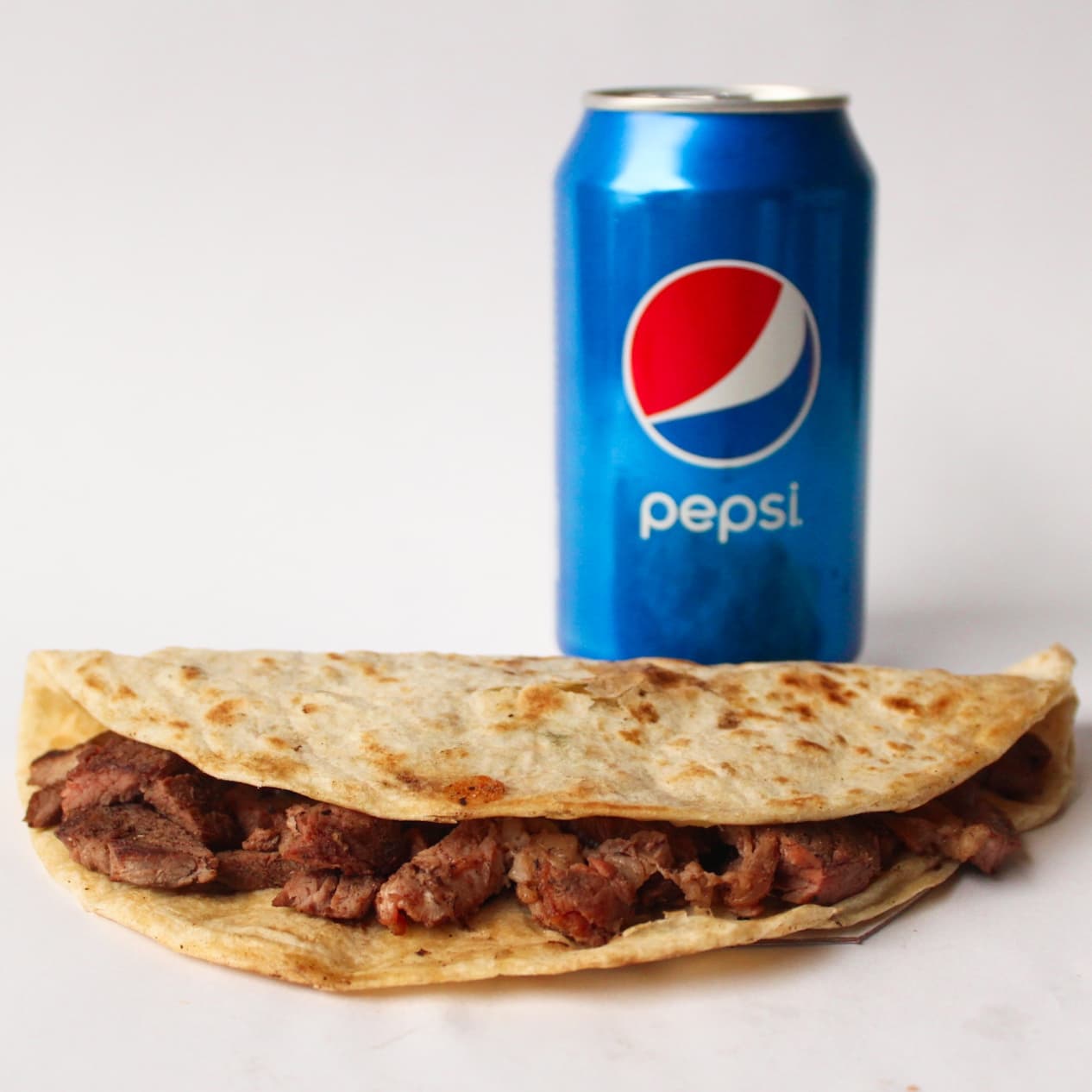 Pirata Sencillo con Refresco Basics