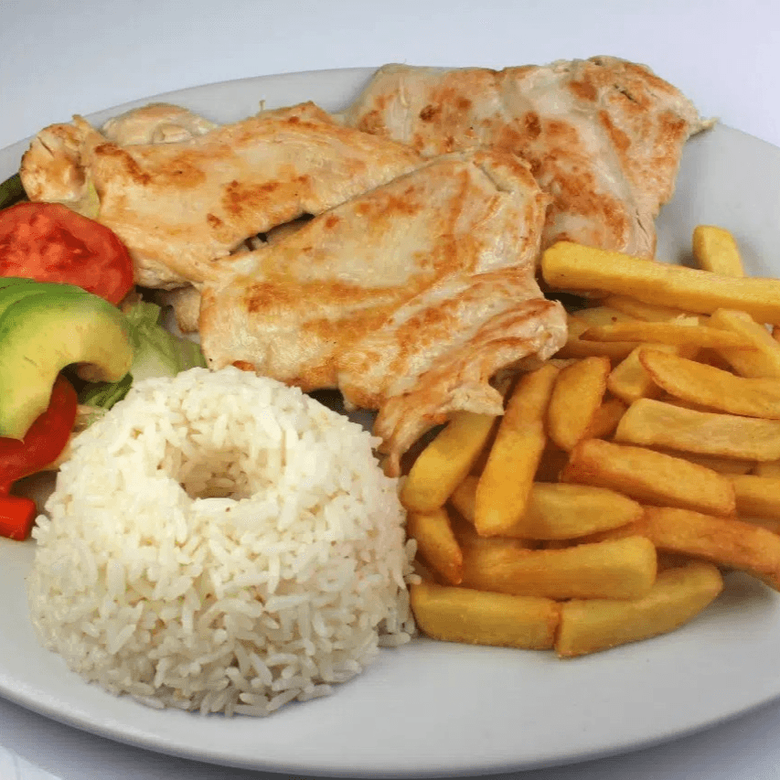 Pechuga de Pollo a la Plancha + Bebidas del Día