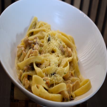 Pasta Pollo y Champiñones