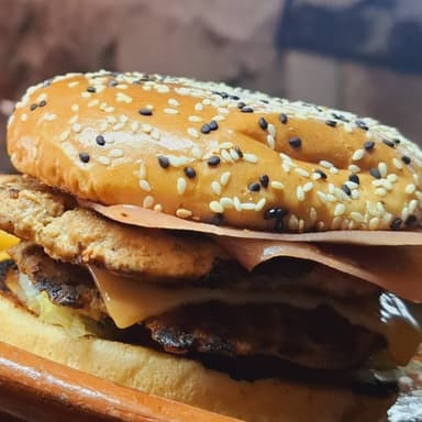 HAMBURGUESA TRADICIONAL