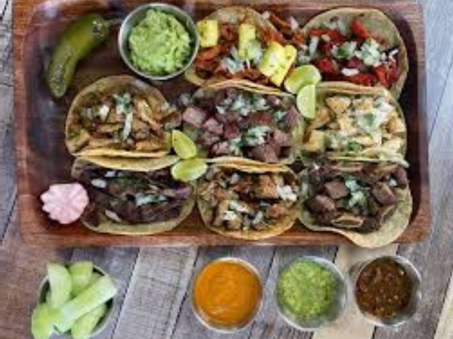EL FOGÓN TACOS AL CARBÓN