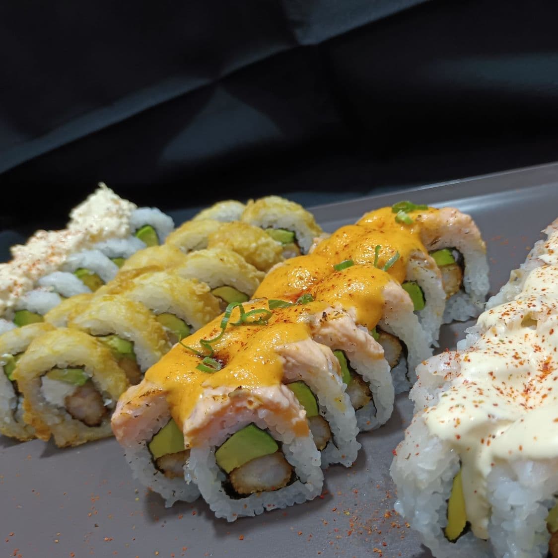 60 Makis