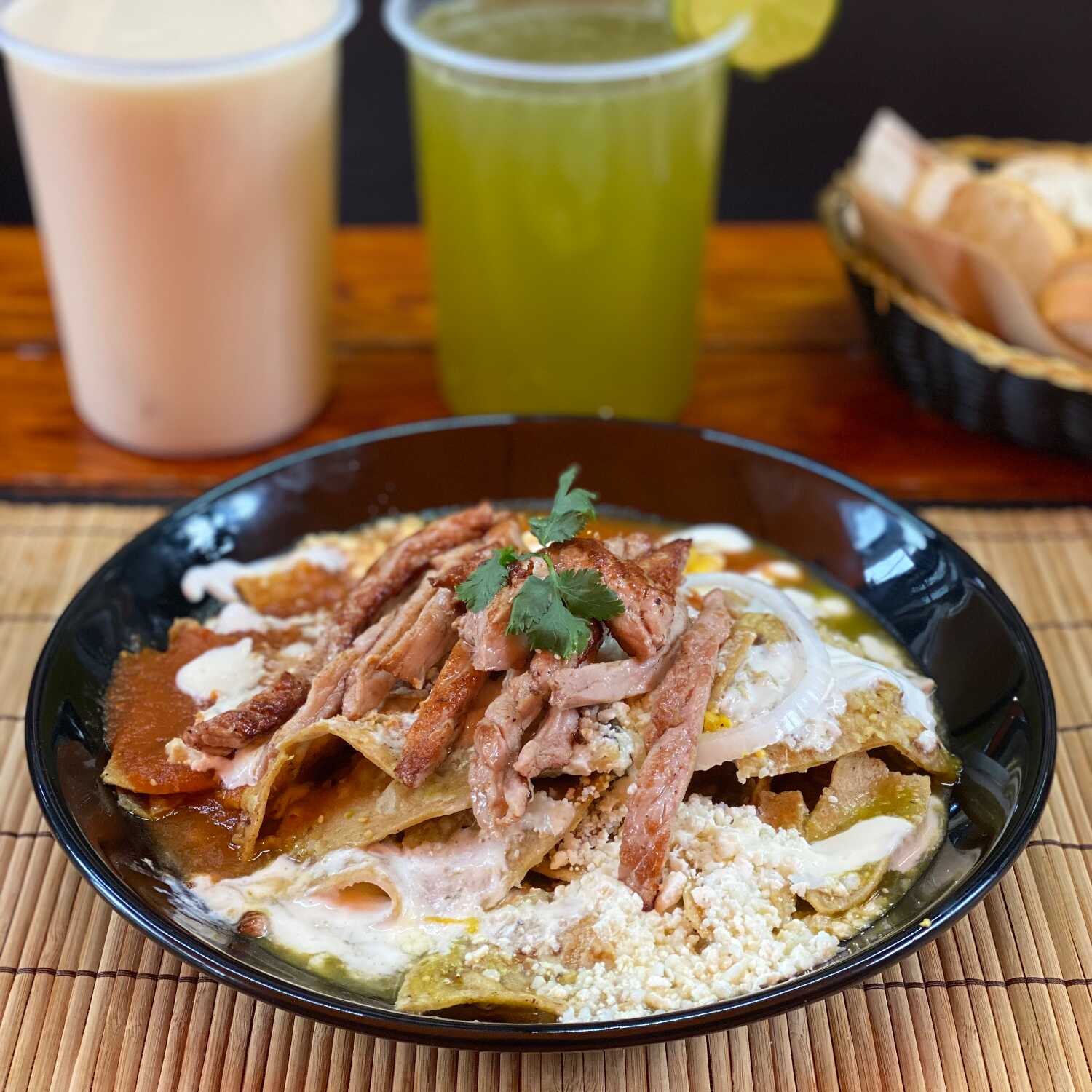 Chilaquiles con Arrachera
