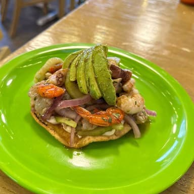 Tostada Camaronazo