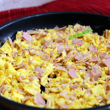 Huevos Revueltos con Jamón