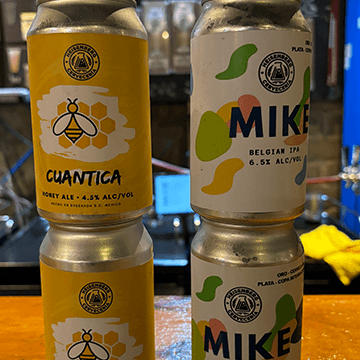 2 Cuanticas Honey + 2 Mikes B-IPA