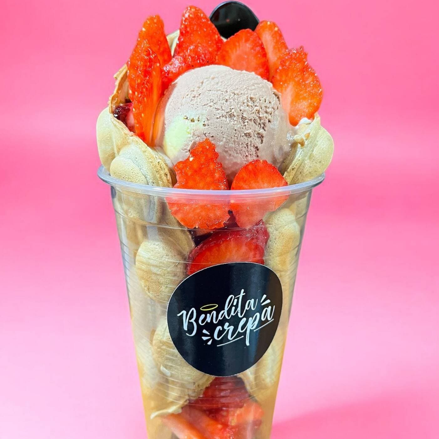 Wowffle con PHILADELPHIA ,FRESAS , M.ZARZAMORA