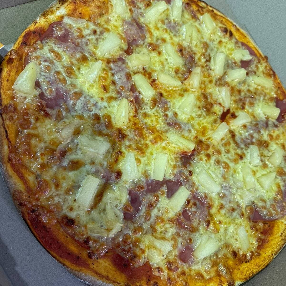 Pizza Hawaiana