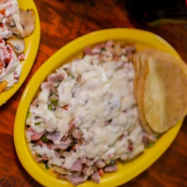 Bistec con Queso