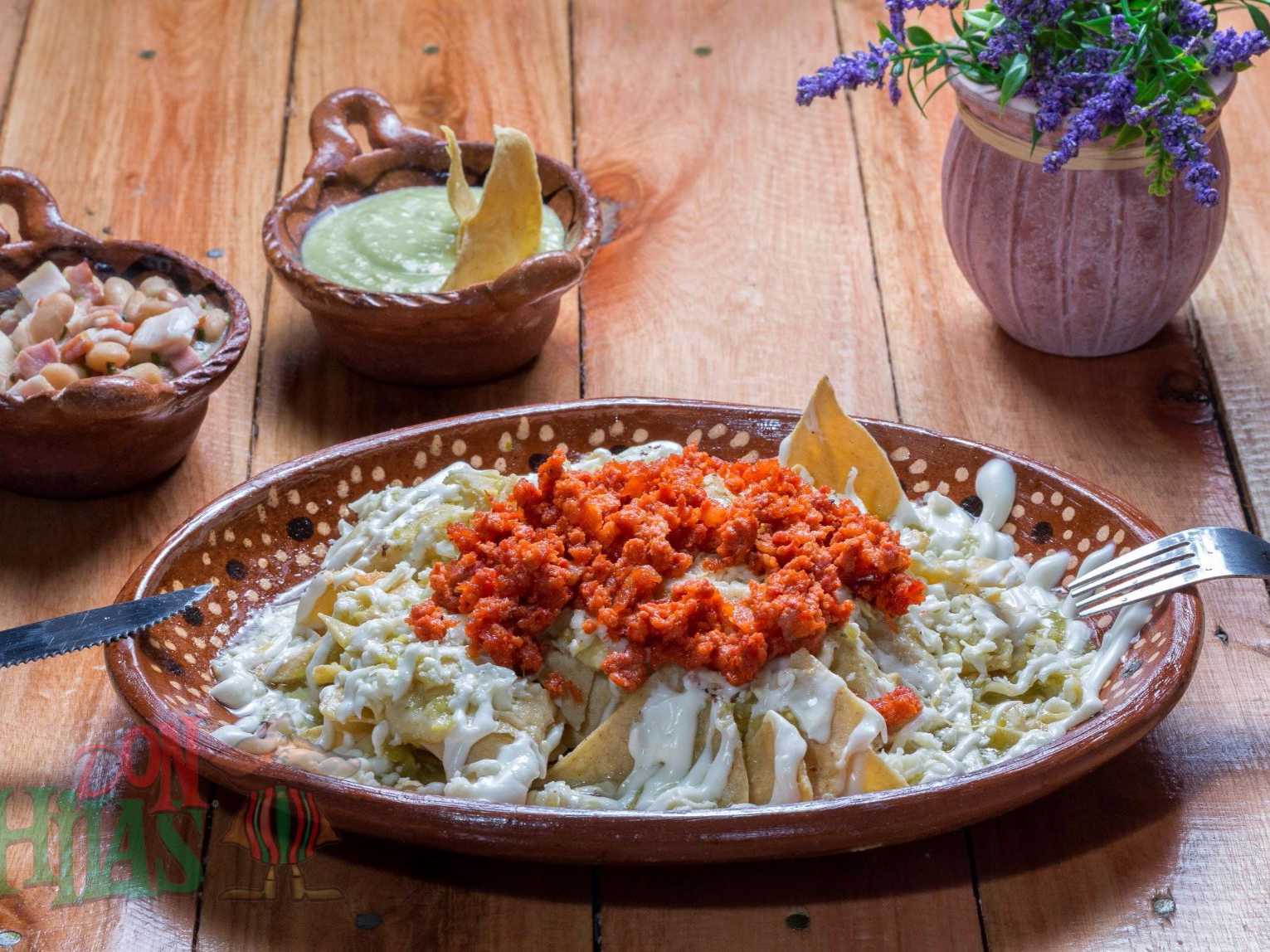 Chilaquiles con Chorizo