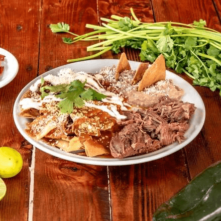 Chilaquiles con Birria