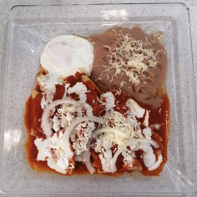 Chilaquiles con Huevo al Gusto