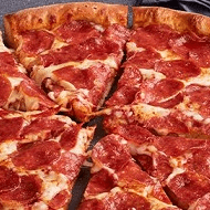 Pizza Grande de Extra Pepperoni Premium