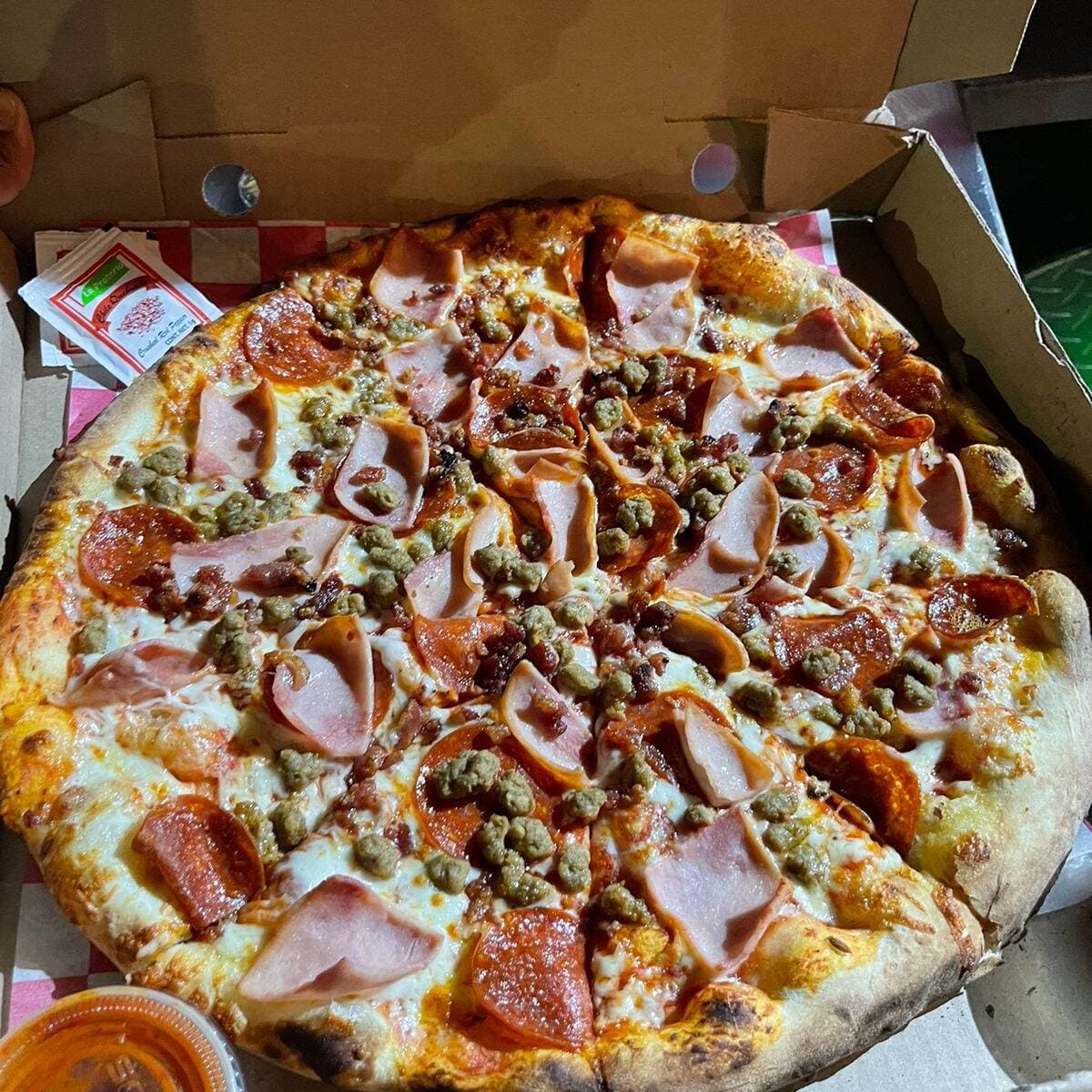 Pizza Carnes Frias