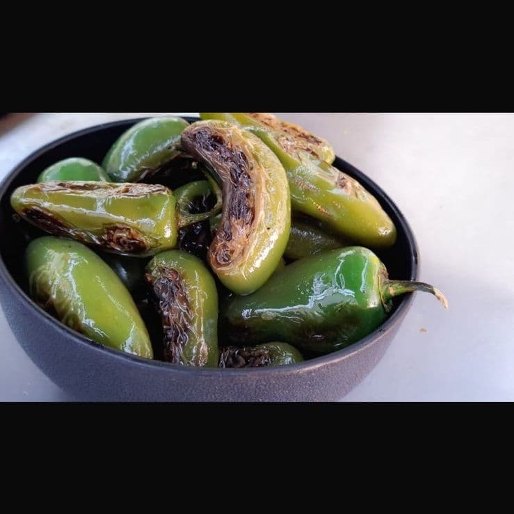 2  Chiles toreados