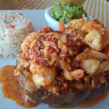 Papa Rellena De Camarón