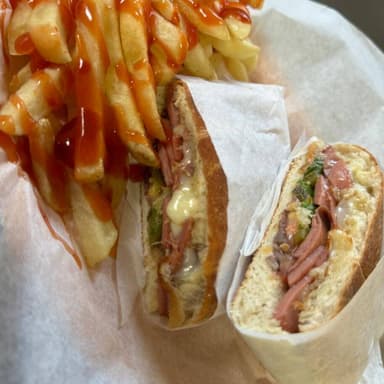 Rusa con Papas Fritas