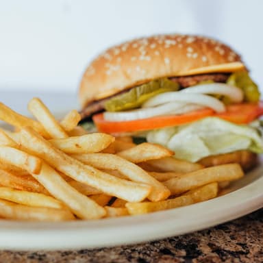 Hamburguesa Pollo Sencilla con Papas