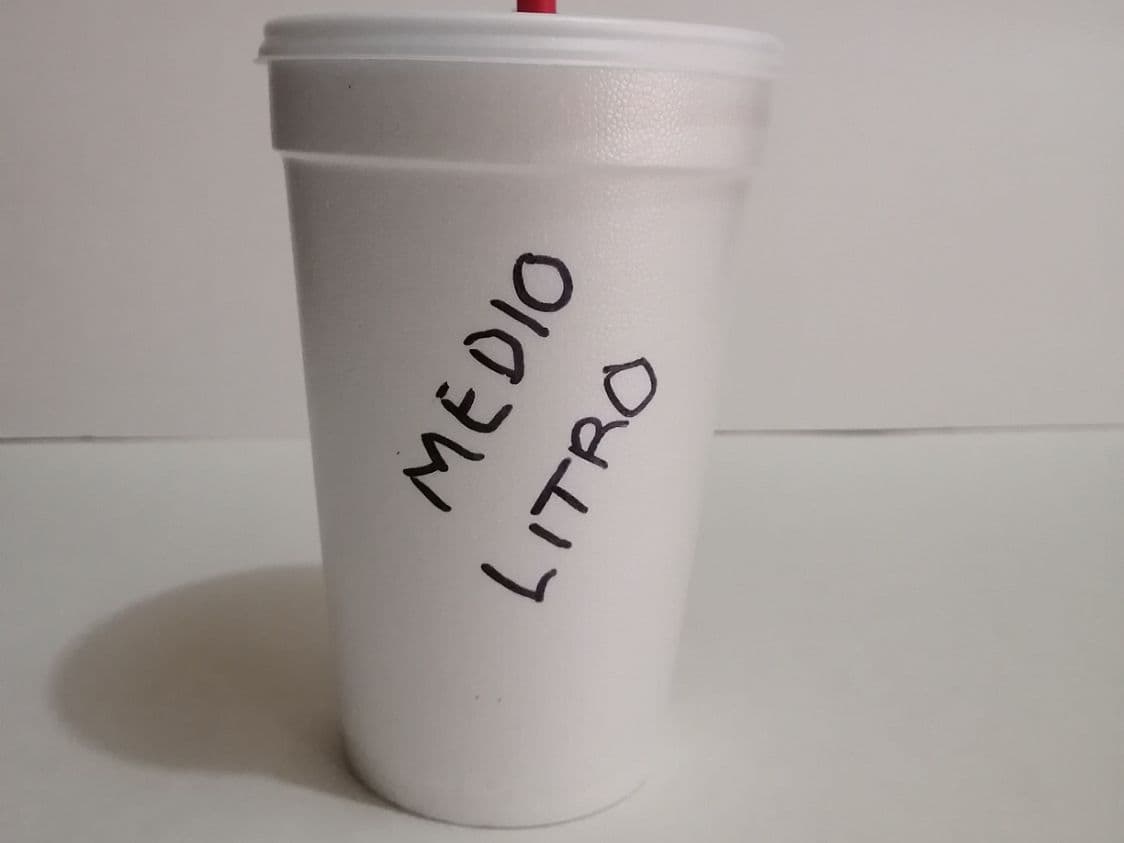 LICUADO DE FRESA DE LITRO + GALLETA BARRINOLA