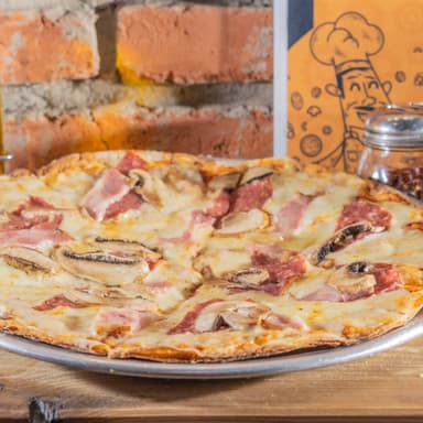 Pizza Salami Champiñones Tocineta