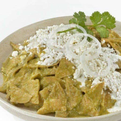 Chilaquiles Verdes con Salchicha Chicos