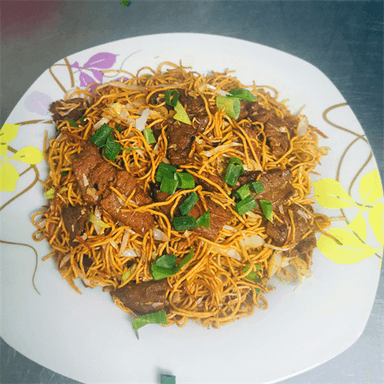 Chop Suey Seco con Camarones, Ensalada y Papas