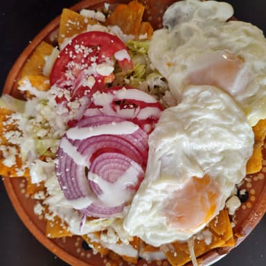 Chilaquiles Con Huevo