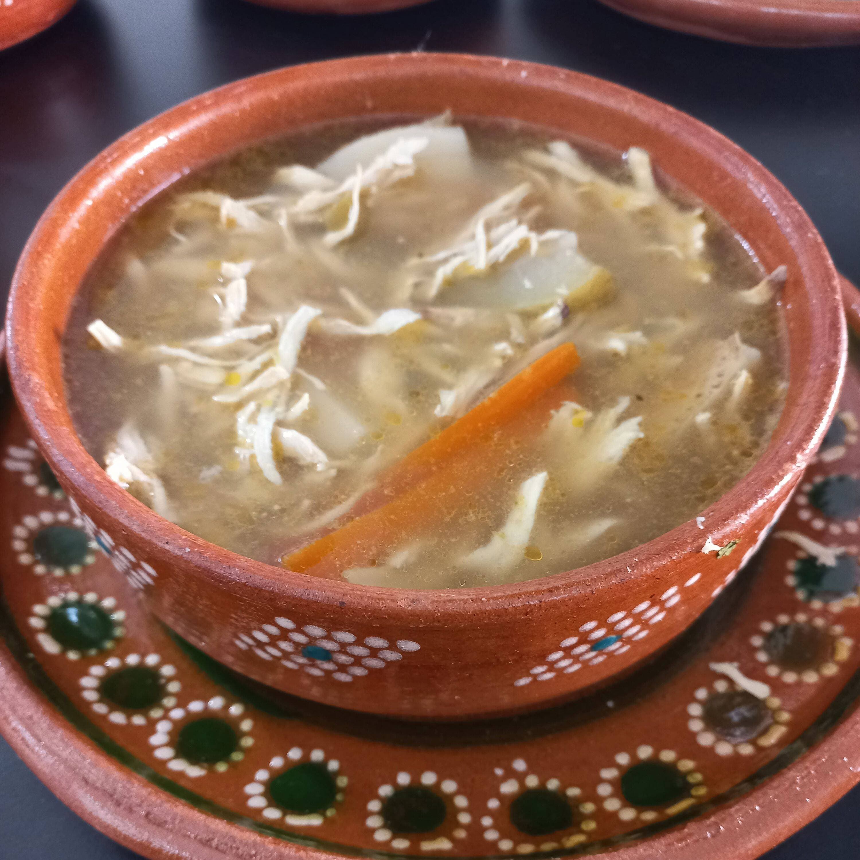 Caldo de Pollo