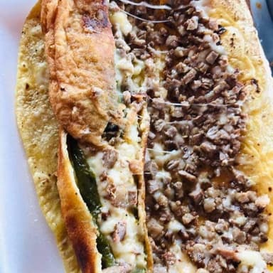 Quesadilla de Asada con Jalapeño