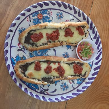 Mollete de Chorizo