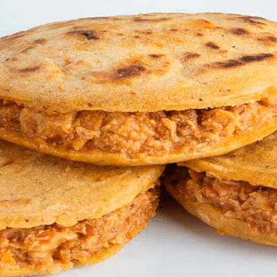 Gordita de Chicharron En Salsa